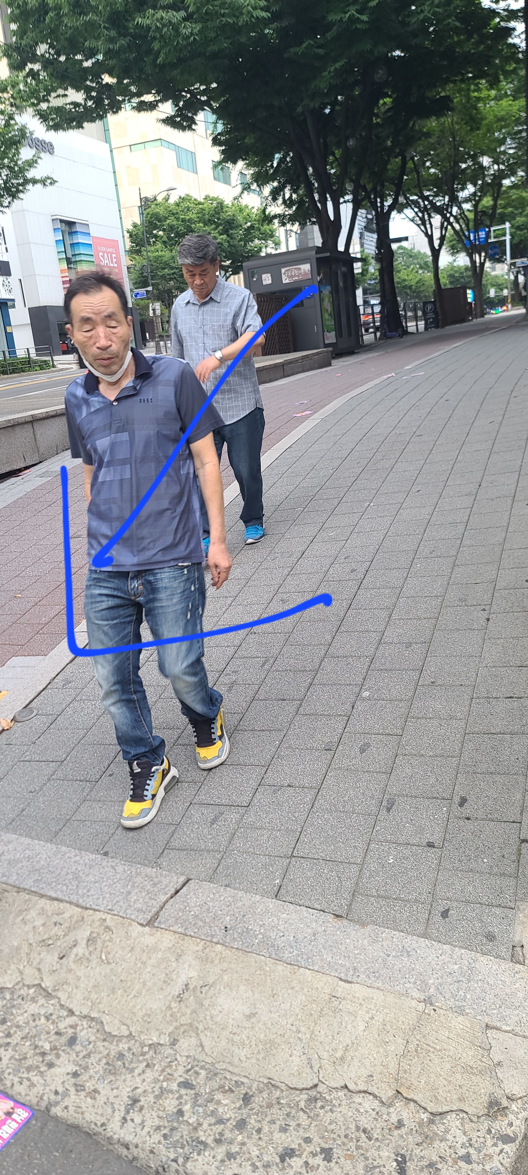 3번 째 사진
